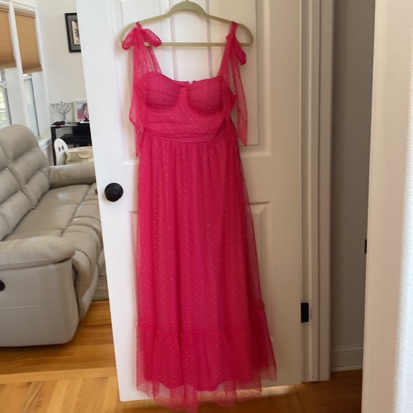 Dress - Picture 2 of 4